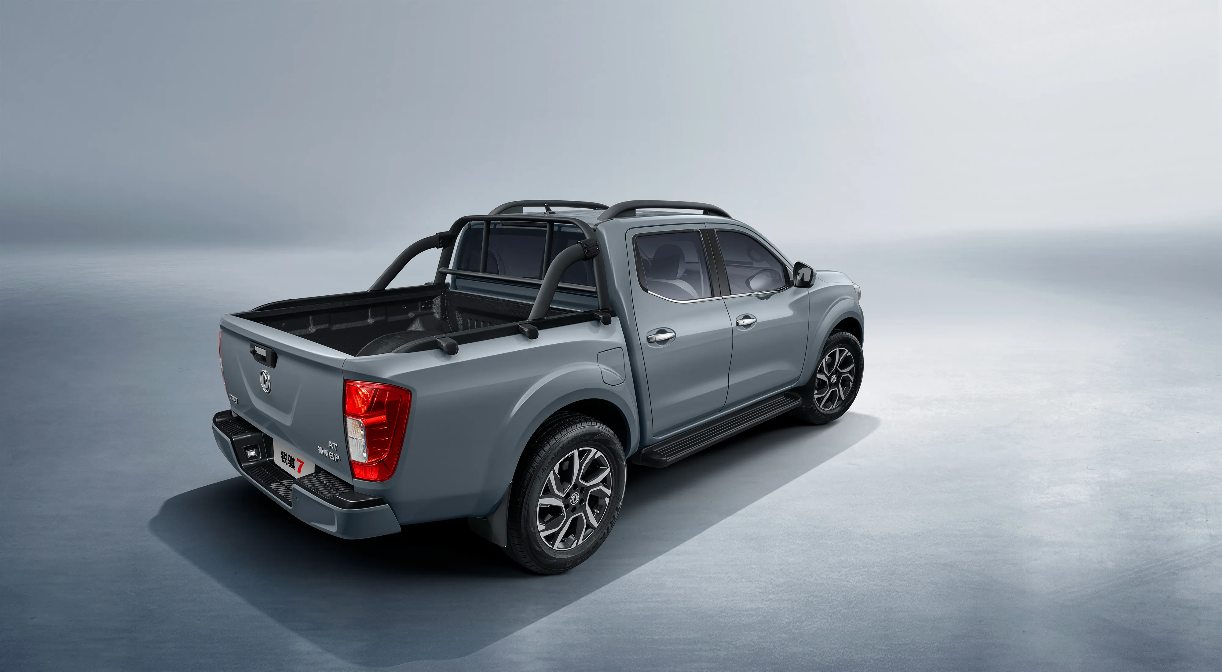 左后微俯视70度